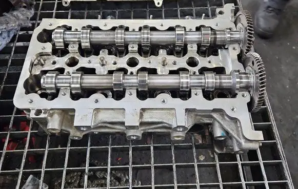 Lancia Thema Engine head 90352072F IMPRK1466261
