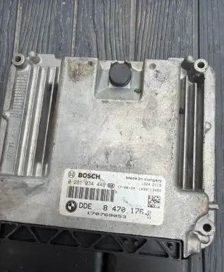 BMW 3 F30 F35 F31 Engine control unit/module 8470176 0281034449 170769053