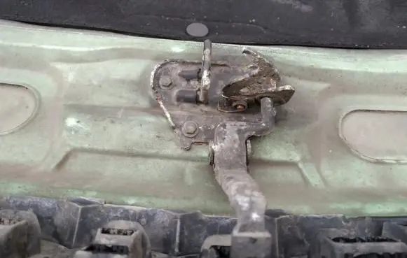 Audi A4 S4 B5 8D Engine bonnet (hood) release handle