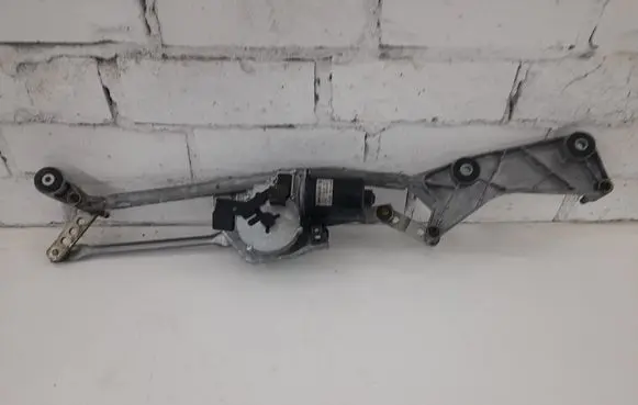 Mercedes-Benz ML W164 Front wiper linkage and motor A1648201742
