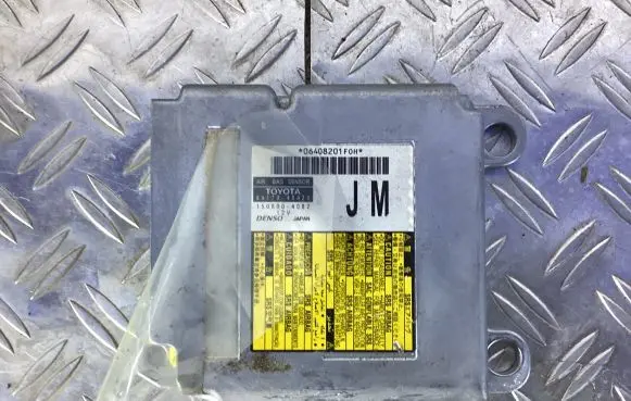 Lexus RX 450H Airbag control unit/module 8917048A20