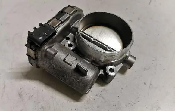 Dodge Durango Throttle valve 05184349AC