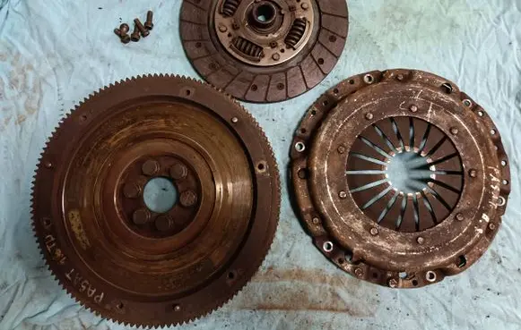 Volkswagen PASSAT B4 Clutch set kit 037105271k