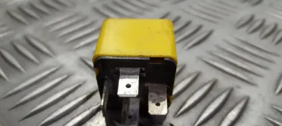 Fiat Bravo - Brava Other relay 82461739 a727