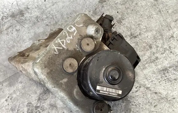 Volvo XC90 ABS Pump P08671225 302742 10020403674