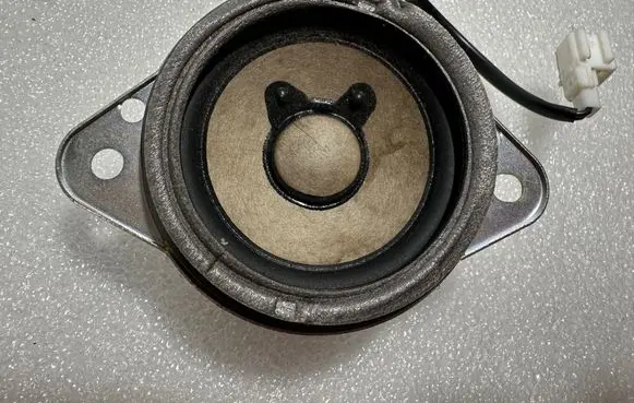 Hyundai i40 Front door speaker