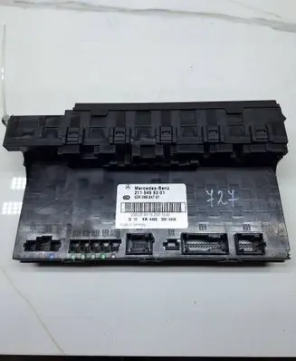 Mercedes-Benz C W203 Fuse module 2115455301 5DK00804727 000710115218710