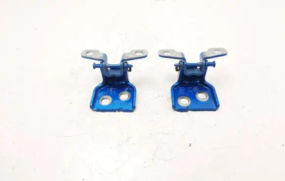 Rear door hinge set