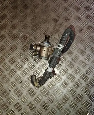 Audi A7 S7 4G Fuel injection high pressure pump 