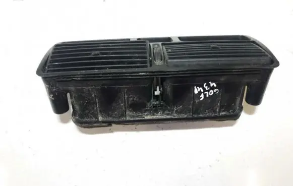 Volkswagen Golf IV Dash center air vent grill 1j0819728c 1j0819736c