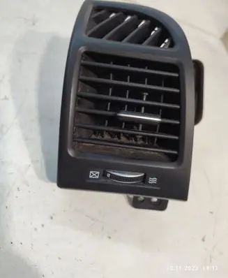 Hyundai Santa Fe Dashboard side air vent grill/cover trim 974802B000