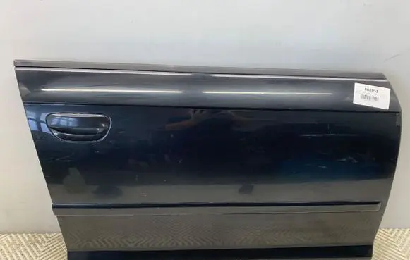 Audi A3 S3 8P Front door