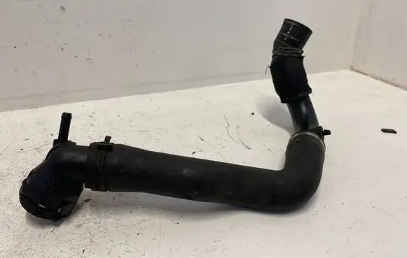 Volkswagen PASSAT B6 Engine coolant pipe/hose 3C0122291D 3C0121087A