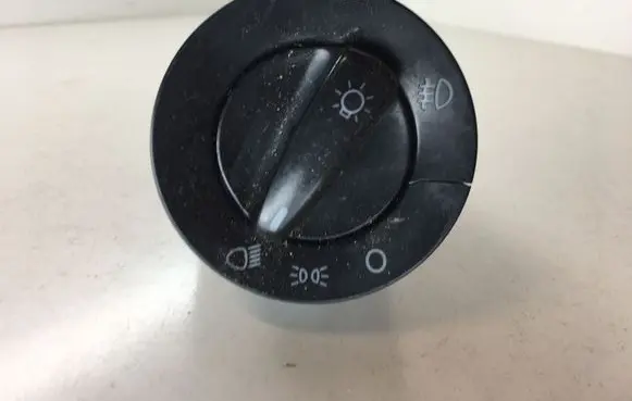 Volkswagen Golf IV Light switch TC41C0941531