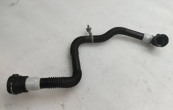 Tesla Model Y Electric car engine cooling hoses/pipes 1629594 PA12PP 20231118
