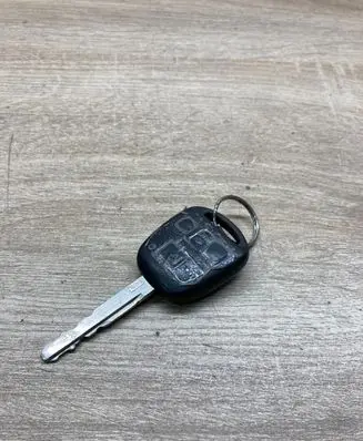 Toyota Avensis T250 Ignition key/card 736670A