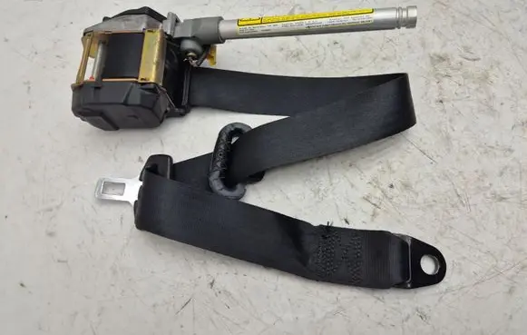 Alfa Romeo 156 Front seatbelt 047005