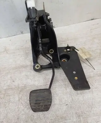 Renault Laguna II Brake pedal 8200002853