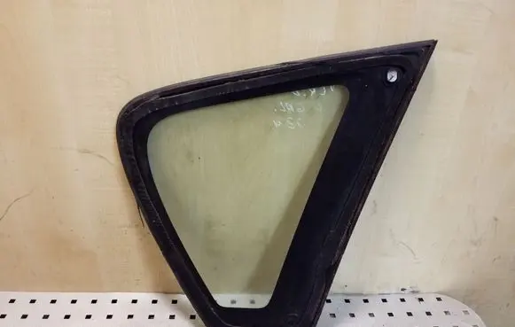 Toyota Corolla Verso E121 Rear side window