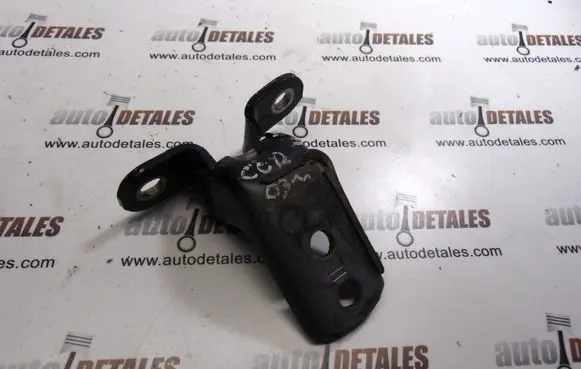 Toyota Corolla E120 E130 Front door upper hinge