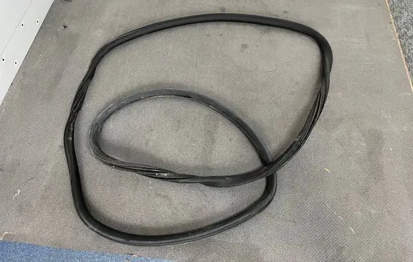 Peugeot Expert Sliding door rubber seal 9808414780