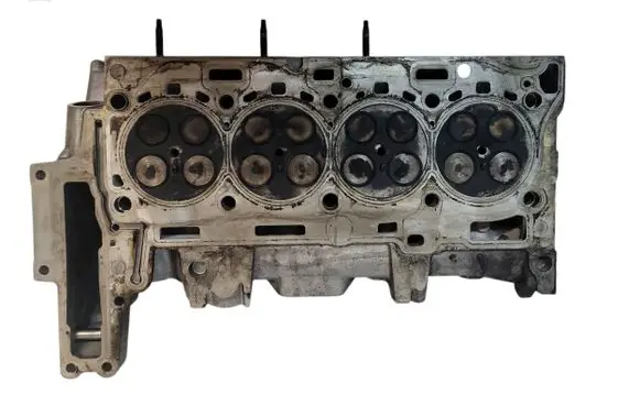BMW 3 E90 E91 Engine head 779767807 7797678