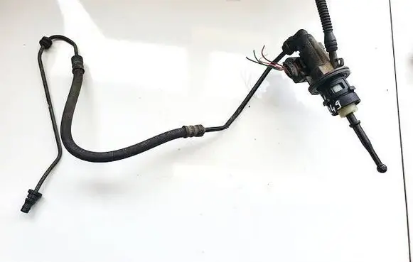 Skoda Octavia Mk2 (1Z) Clutch master cylinder 1k0721388ab