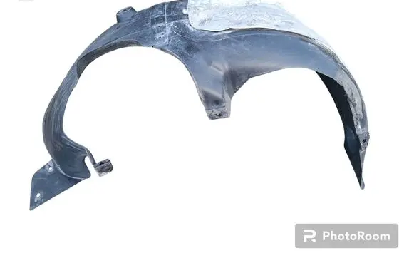 Rear arch fender liner splash guards