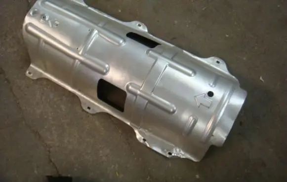 Exhaust heat shield