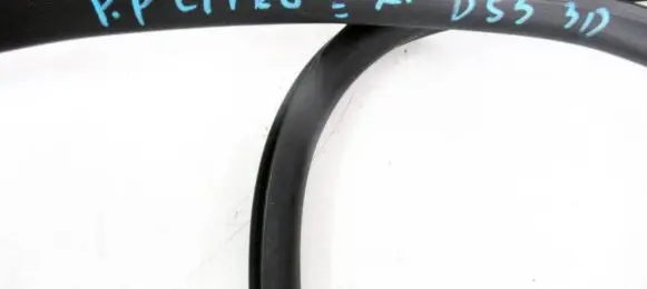 Citroen DS3 Front door rubber seal 