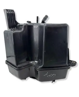 Mercedes-Benz Sprinter W907 W910 AdBlue liquid reservoir A9104700000 A9104706900 A0994711400