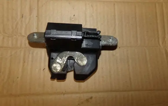Fiat Grande Punto Tailgate/trunk/boot lock/catch/latch