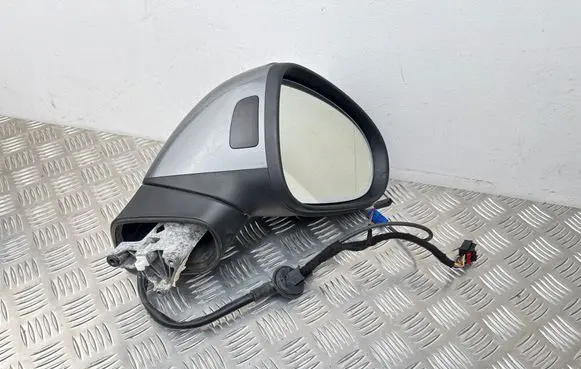 Volkswagen Touareg II Front door electric wing mirror 7P685702FG 021095
