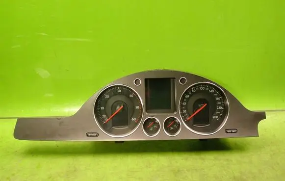 Volkswagen PASSAT B6 Speedometer (instrument cluster) 3C0920871