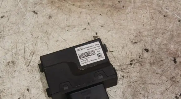 Audi A4 S4 B9 Fuel injection pump control unit/module 8W0906093G