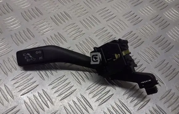 Skoda Octavia Mk2 (1Z) Indicator stalk 1K0953513