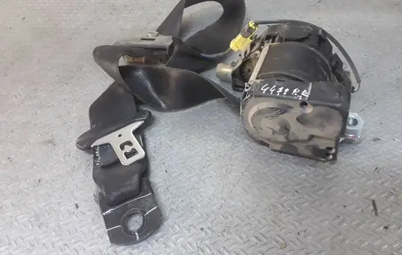 Mercedes-Benz ML W163 Front seatbelt A1638602985