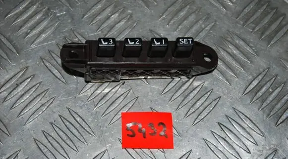 Lexus IS 220D-250-350 Seat memory switch 15A988