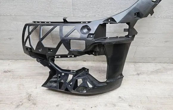 BMW 3 G20 G21 Front bumper mounting bracket 7422247