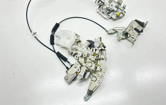 Nissan e-NV200 Sliding door lock 