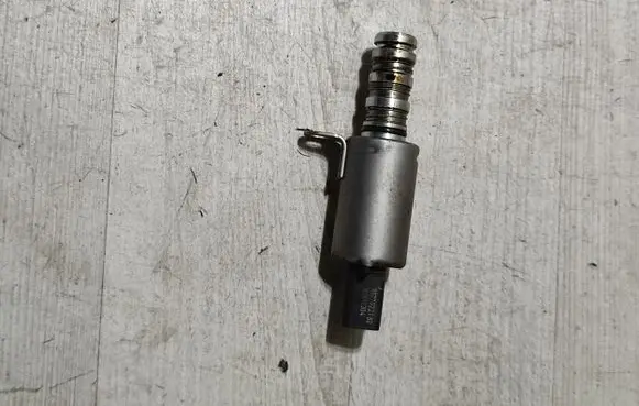 Peugeot 2008 I Camshaft position sensor 9677922180 180610304