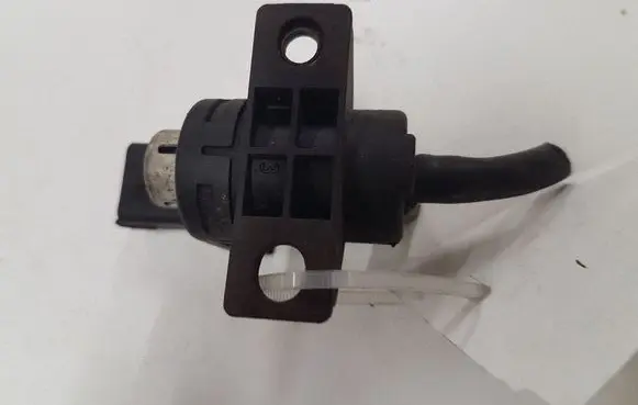 Opel Astra J Turbo solenoid valve 55566051