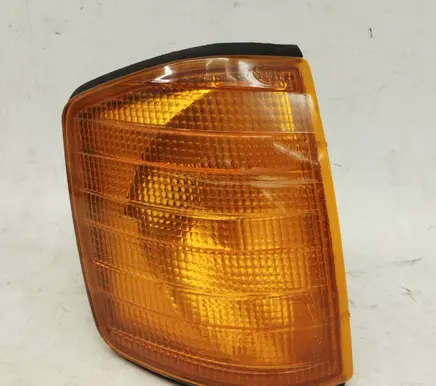 Mercedes-Benz 190 W201 Front indicator light 2018260543 A2018260543 0008207821
