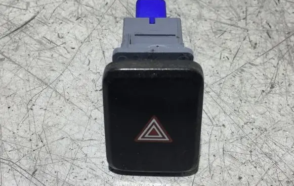Toyota Auris E180 Hazard light switch 8433202180