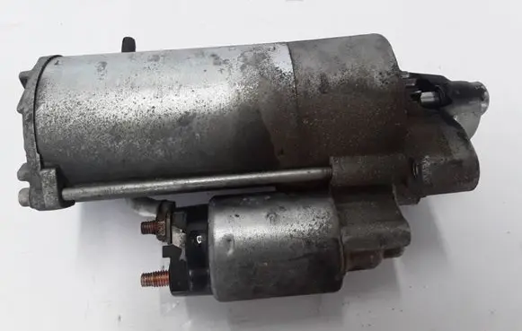 Volvo C70 Starter motor 8697576