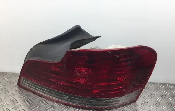 BMW 1 E82 E88 Rear/tail lights 6924520 63216924520 2VP00916502
