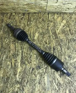 Jeep Grand Cherokee (WK) Front driveshaft