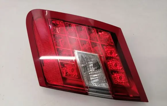 Mercedes-Benz E W212 Tailgate rear/tail lights A2128200864