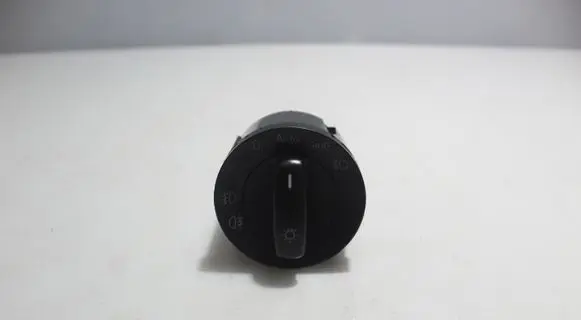 Volkswagen Touran I Light switch