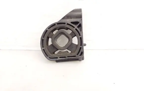 KIA Soul Radiator mount bracket 